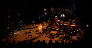 Extrait de la captation de la pièce Les Bouillonnantes mise en scène par Nadège Prugnard, Camille Rocailleux et Carole Thibaut pour le Théâtre des Îlets